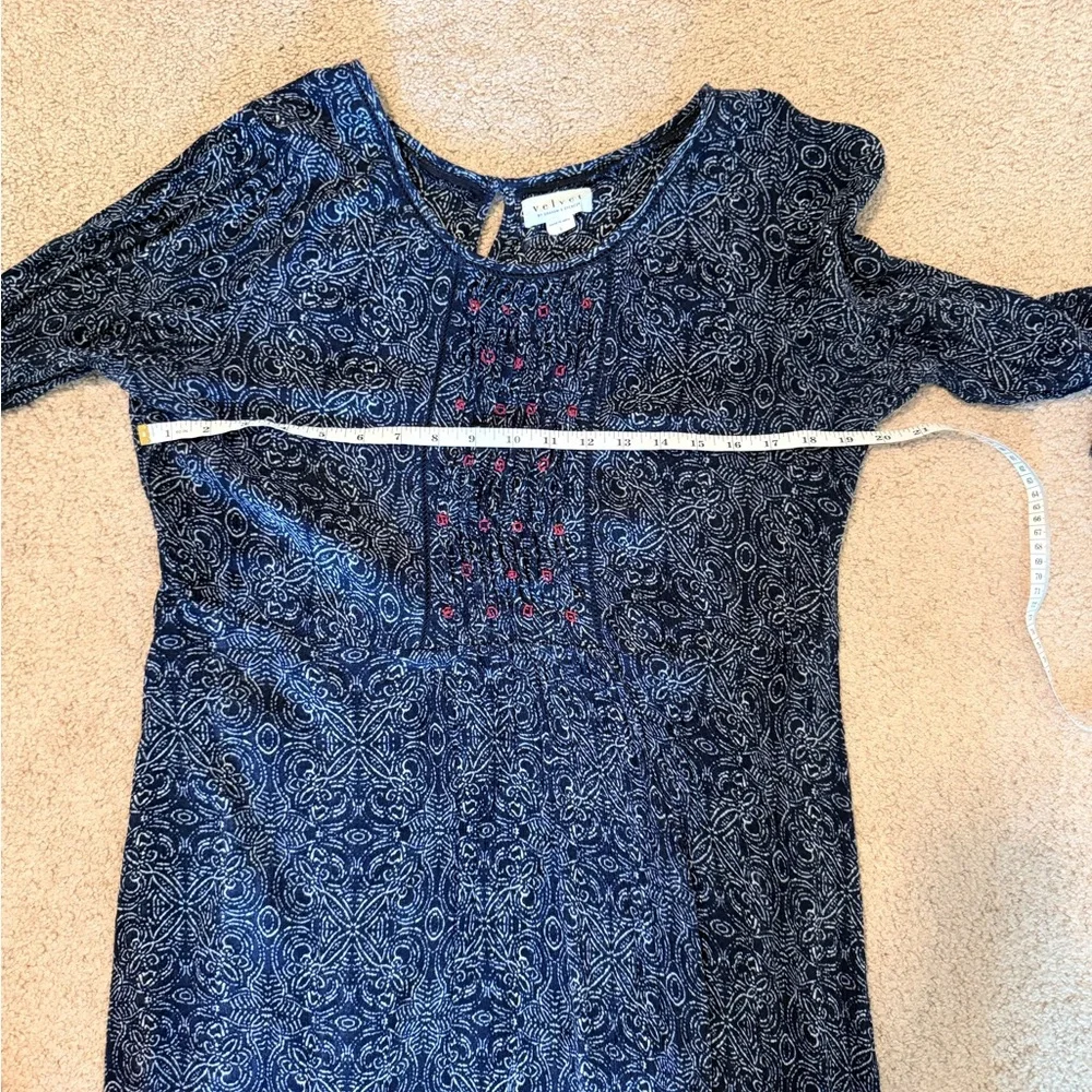 Velvet by Graham & Spencer Navy Printed Midi Dress Embroidered Size L - Picture 3 of 10